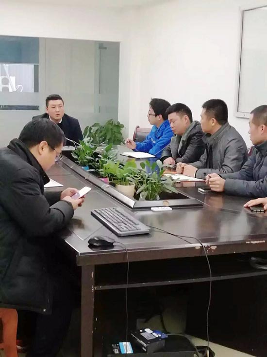 2018,安得智聯(lián)將不辱使命,繼續(xù)奮勇向前,為客戶保駕護(hù)航! 2018,安得智聯(lián)將不辱使命,繼續(xù)奮勇向前,為客戶保駕護(hù)航!